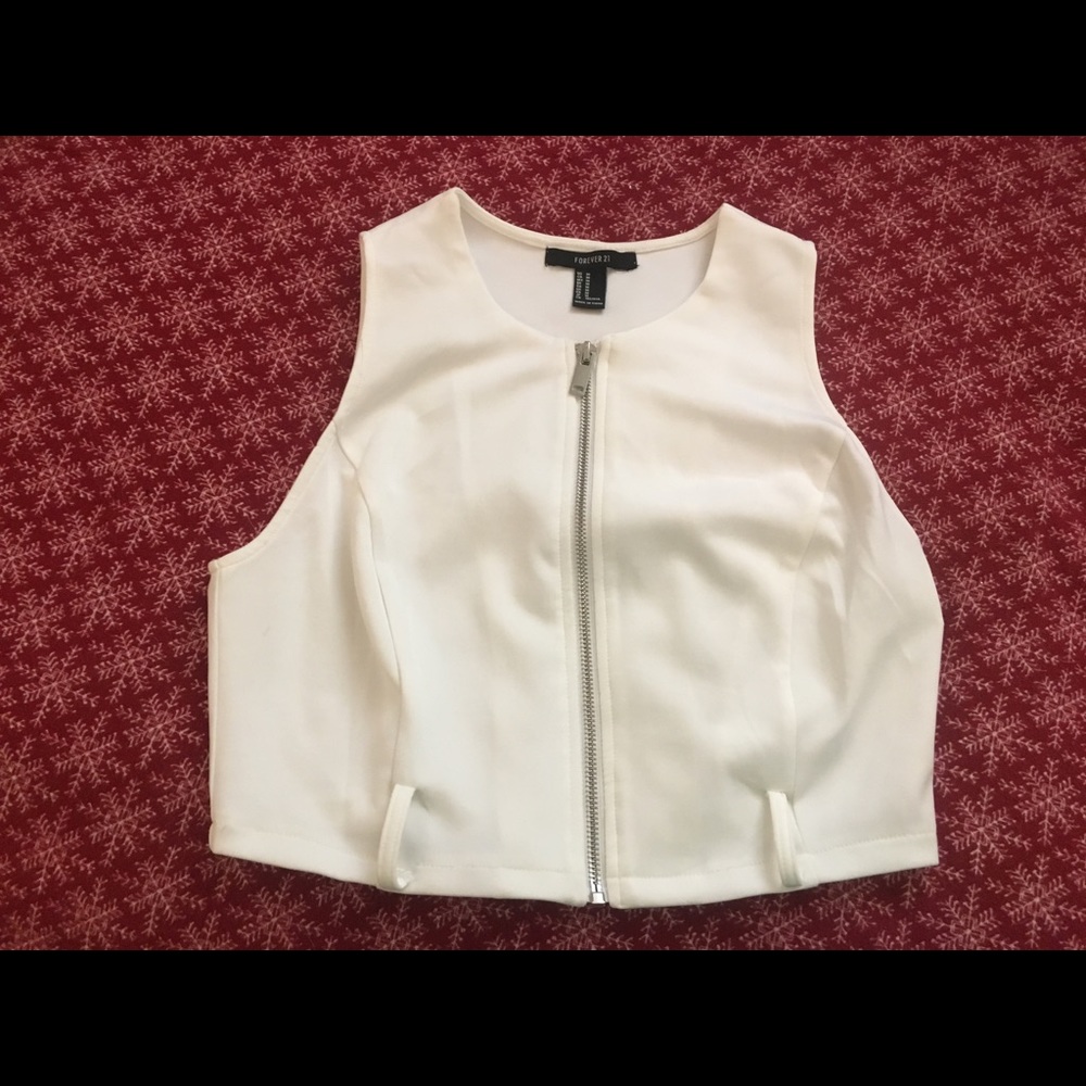 *PRICE GOING UP soon** ZIPPERED CROP TOP